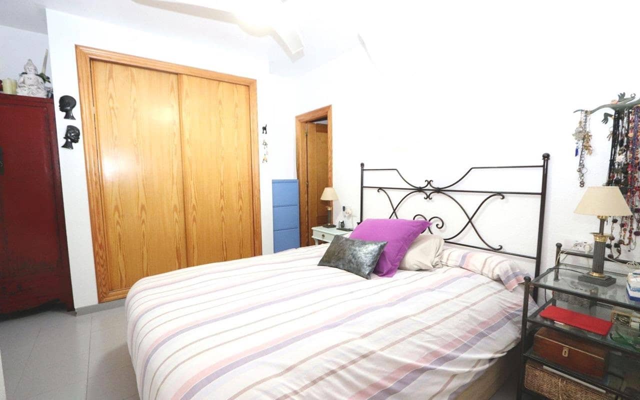 3 soveværelse Lejlighed til salg i Playa Flamenca med swimmingpool garage - € 340.000 (Ref: 9160549)