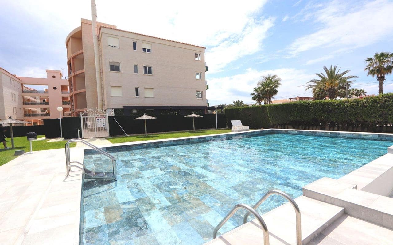 3 soveværelse Lejlighed til salg i Playa Flamenca med swimmingpool garage - € 340.000 (Ref: 9160549)