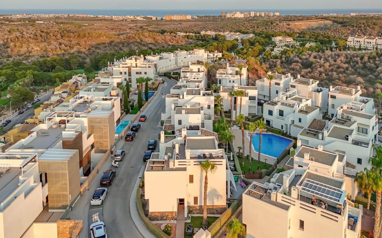 2 soveværelse Penthouse til salg i Dehesa de Campoamor med swimmingpool garage - € 365.000 (Ref: 9172592)