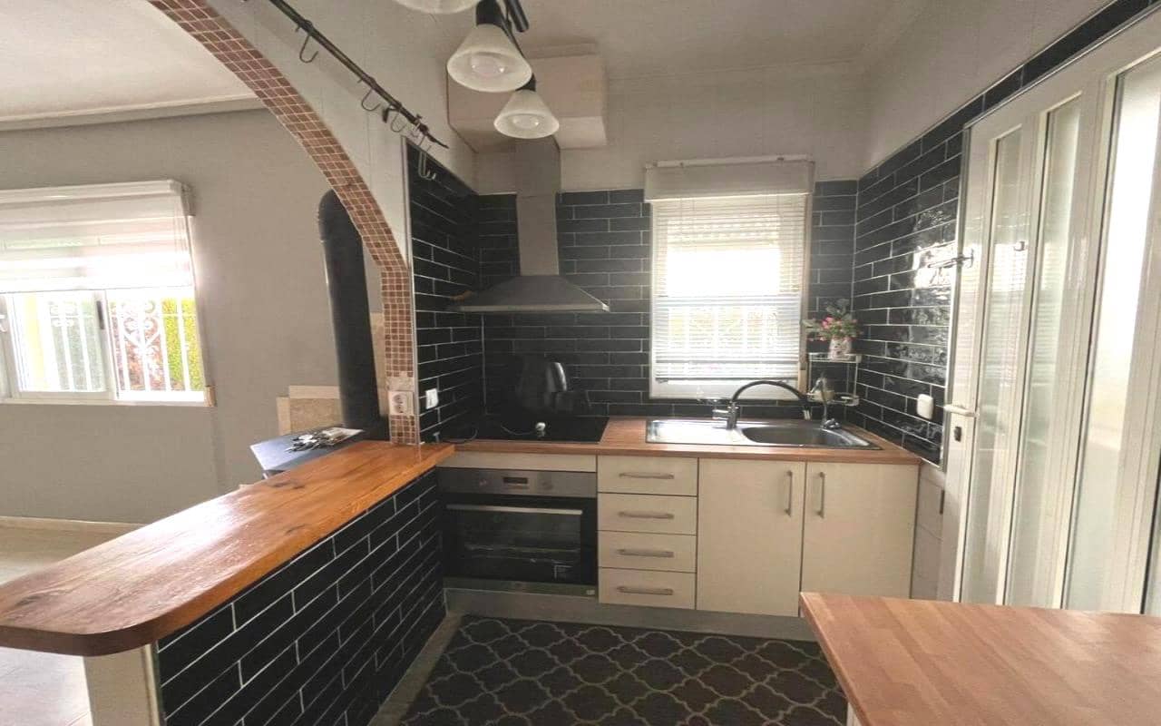 3 soverom Villa til salgs i Lo Crispin med svømmebasseng garasje - € 215 000 (Ref: 9175534)