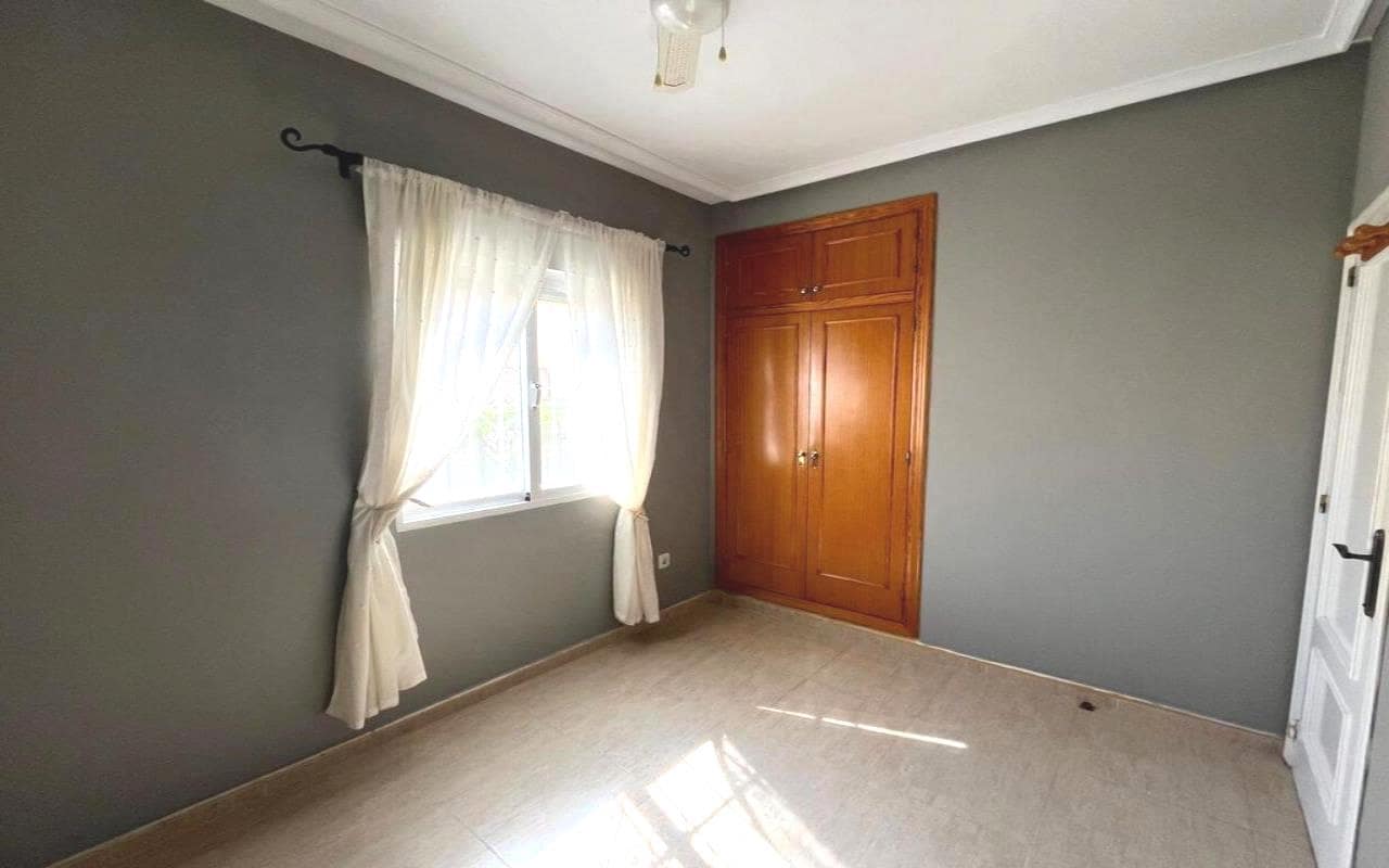 3 soverom Villa til salgs i Lo Crispin med svømmebasseng garasje - € 215 000 (Ref: 9175534)