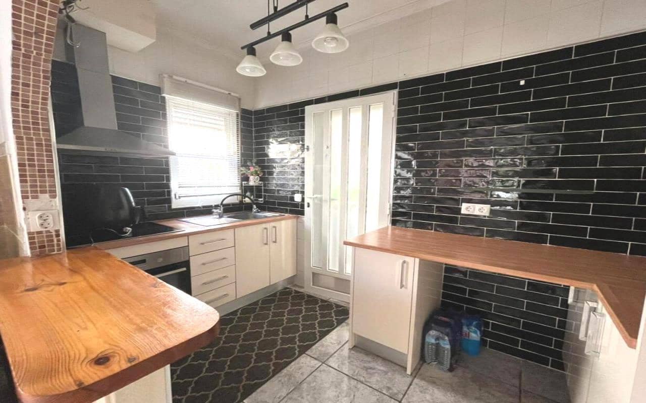 3 soverom Villa til salgs i Lo Crispin med svømmebasseng garasje - € 215 000 (Ref: 9175534)