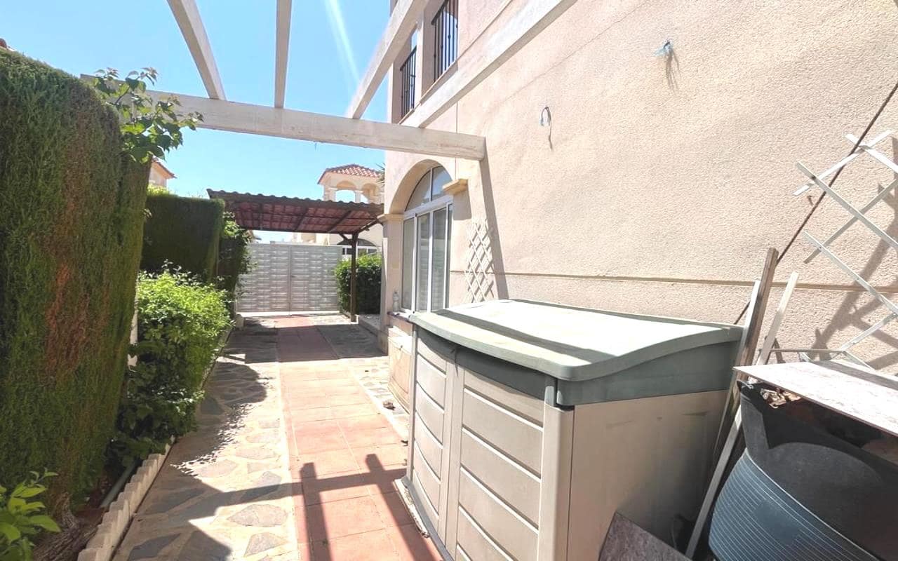 3 soverom Villa til salgs i Lo Crispin med svømmebasseng garasje - € 215 000 (Ref: 9175534)