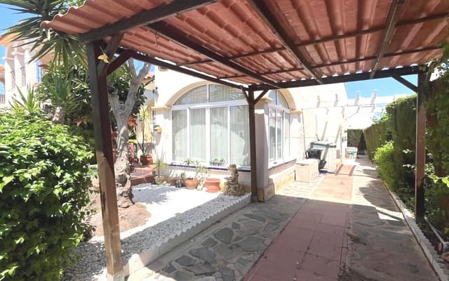 3 soverom Villa til salgs i Lo Crispin, Algorfa med svømmebasseng garasje - € 215 000 (Ref: 9175534)