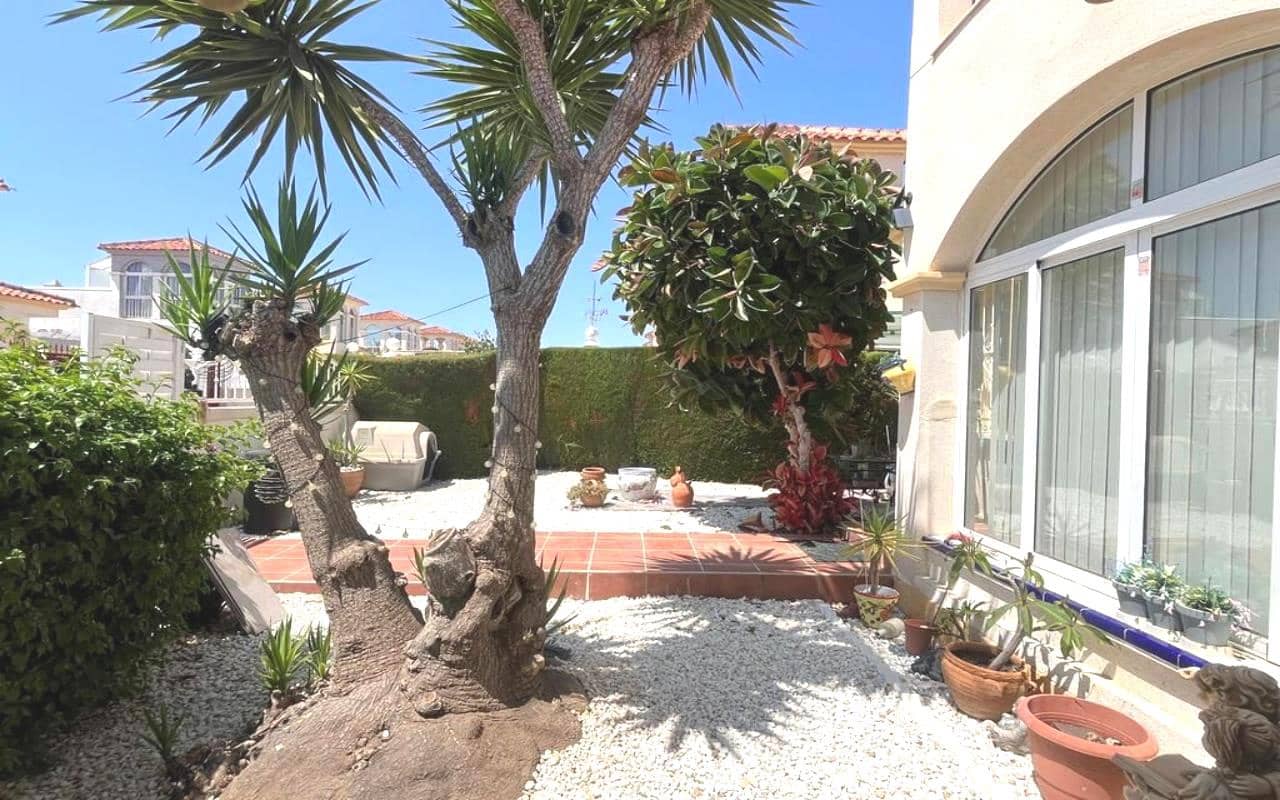 3 soverom Villa til salgs i Lo Crispin med svømmebasseng garasje - € 215 000 (Ref: 9175534)