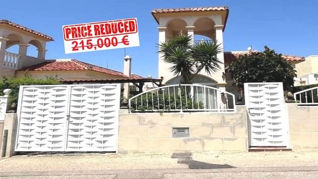 3 slaapkamer Villa te koop in Lo Crispin, Algorfa met zwembad garage - € 207.000 (Ref: 9175534)