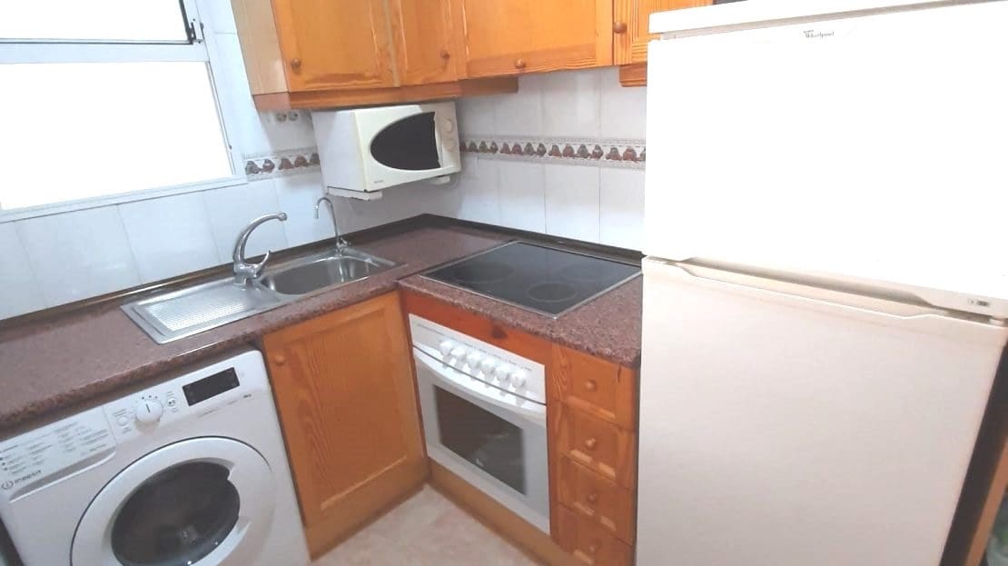 2 soveværelse Lejlighed til salg i Torrevieja med swimmingpool garage - € 135.000 (Ref: 9189880)