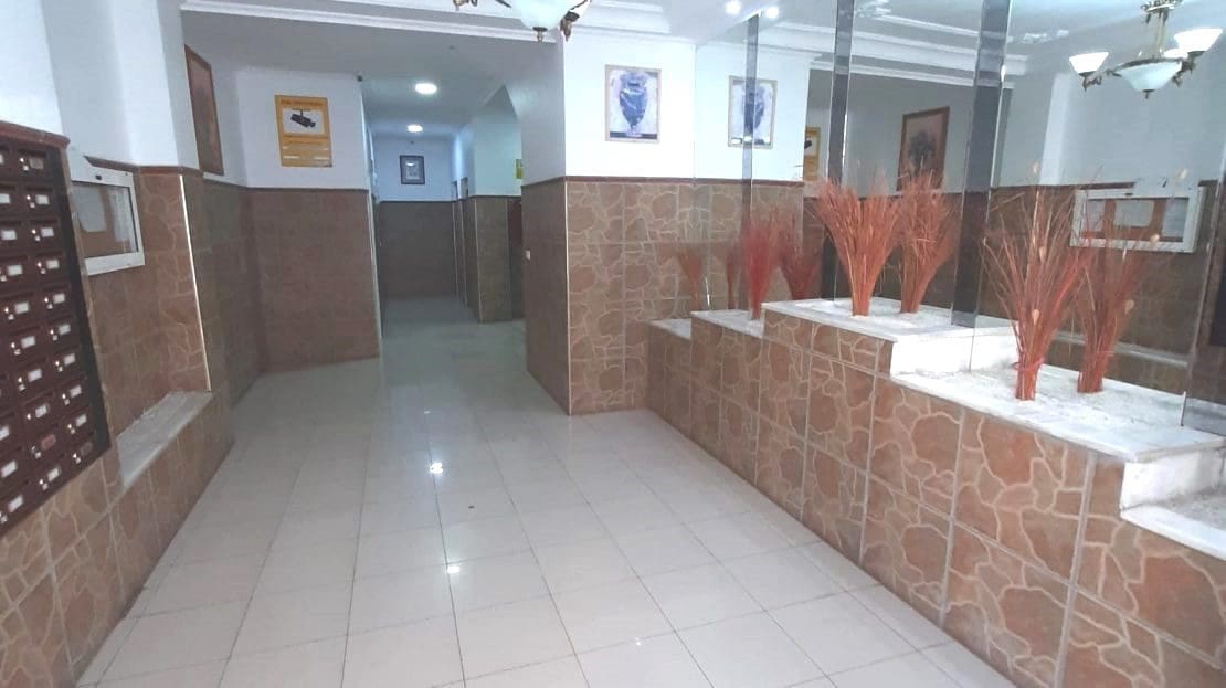 2 soveværelse Lejlighed til salg i Torrevieja med swimmingpool garage - € 135.000 (Ref: 9189880)