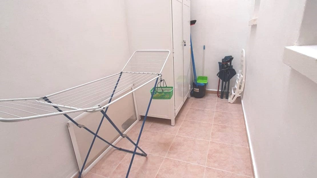 2 soveværelse Lejlighed til salg i Torrevieja med swimmingpool garage - € 135.000 (Ref: 9189880)