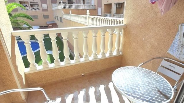 2 soveværelse Lejlighed til salg i Torrevieja med swimmingpool garage - € 135.000 (Ref: 9189880)