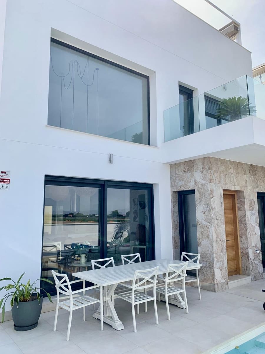 3 soverom Villa til salgs i Daya Vieja med svømmebasseng garasje - € 399 000 (Ref: 9197230)