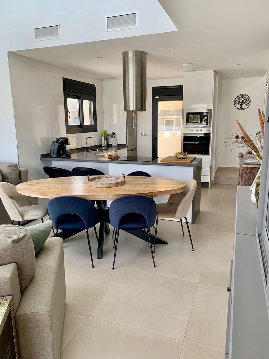 3 soverom Villa til salgs i Daya Vieja med svømmebasseng garasje - € 399 000 (Ref: 9197230)