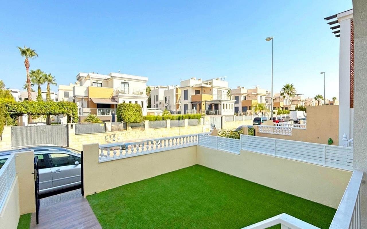 2 soveværelse Lejlighed til salg i La Zenia med swimmingpool garage - € 205.900 (Ref: 9201793)