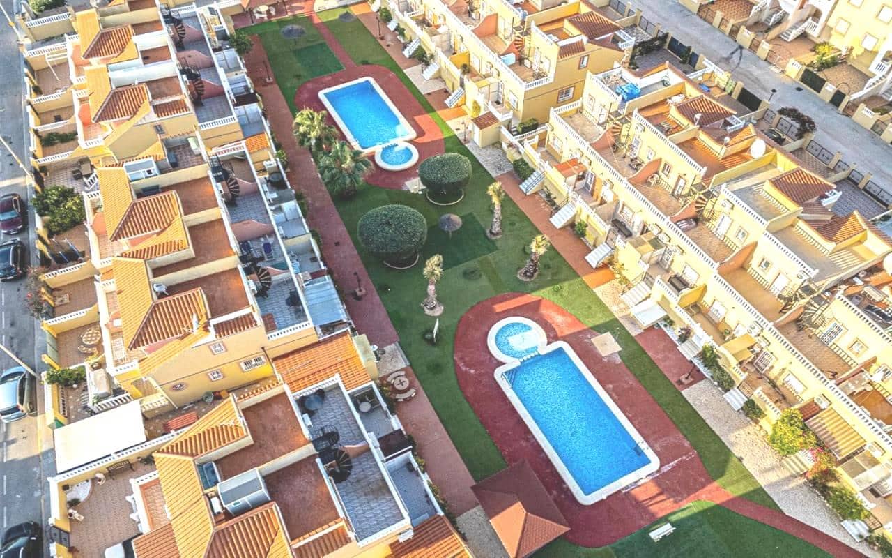 2 soveværelse Lejlighed til salg i La Zenia med swimmingpool garage - € 205.900 (Ref: 9201793)