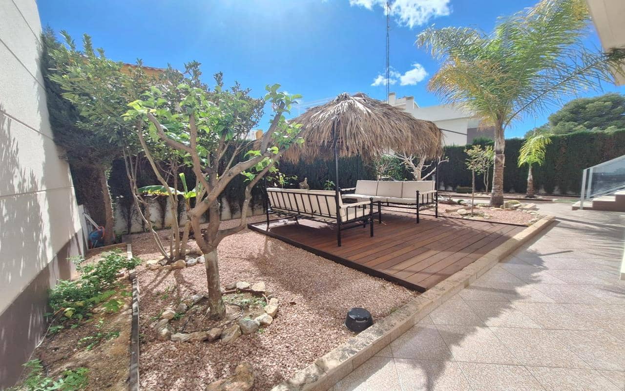 3 camera da letto Villa in vendita in Ciudad Quesada con piscina garage - 310.000 € (Rif: 9203331)