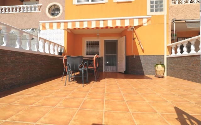 3 soverom Hus til salgs i Torrevieja med garasje - € 255 000 (Ref: 9205313)