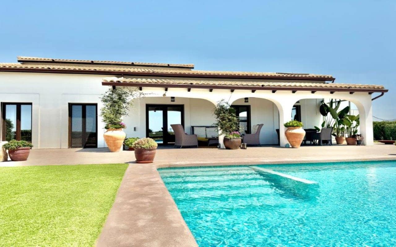 Chalet de 5 habitaciones en Dolores en venta con piscina garaje - 1.150.000 € (Ref: 9207815)