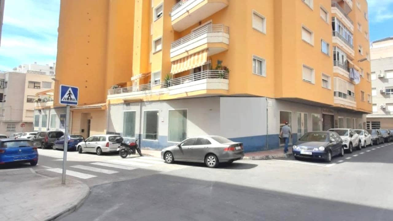 3 quarto Apartamento para venda em Torrevieja - 155 000 € (Ref: 9211093)
