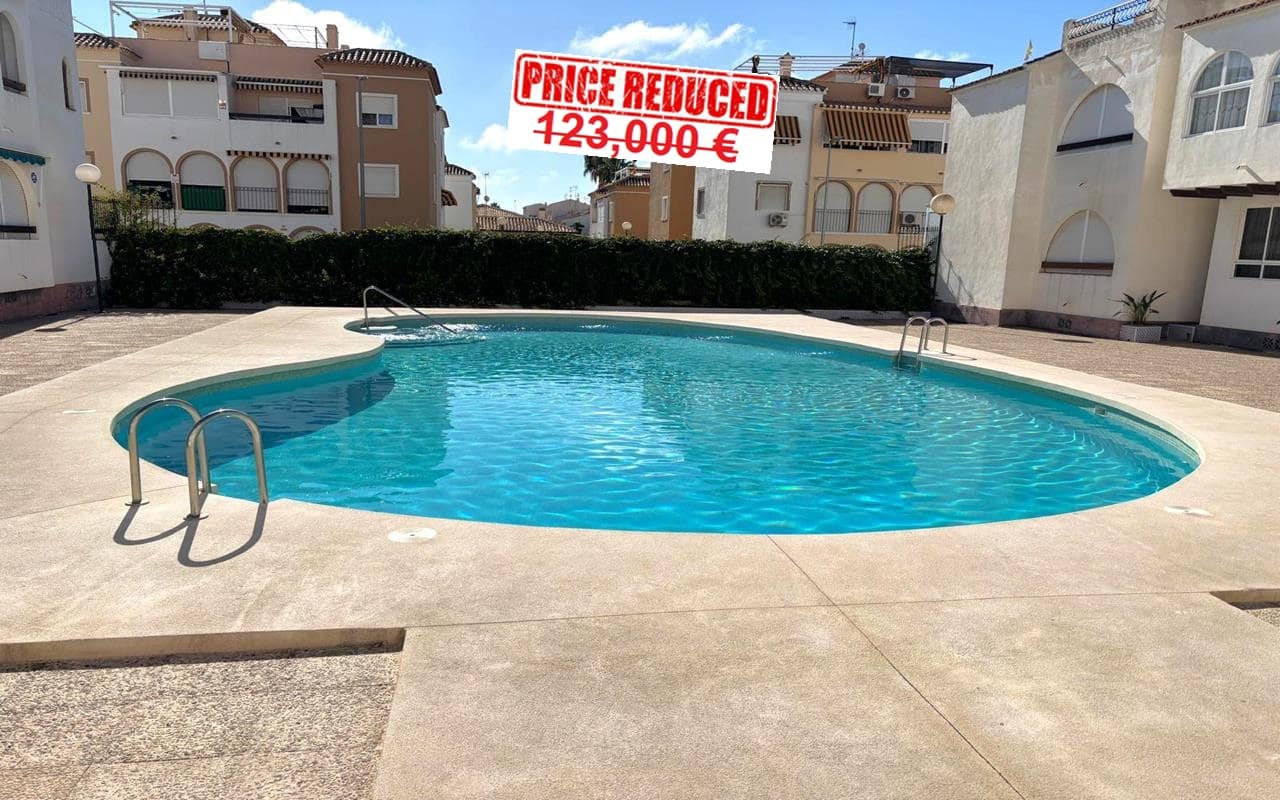 Apartamento de 1 habitación en Torrevieja en venta con piscina - 118.000 € (Ref: 9268937)