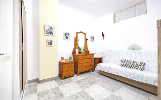 3 quarto Apartamento para venda em Torrevieja - 144 995 € (Ref: 9273166)