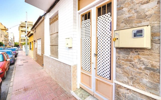 3 quarto Apartamento para venda em Torrevieja - 144 995 € (Ref: 9273166)