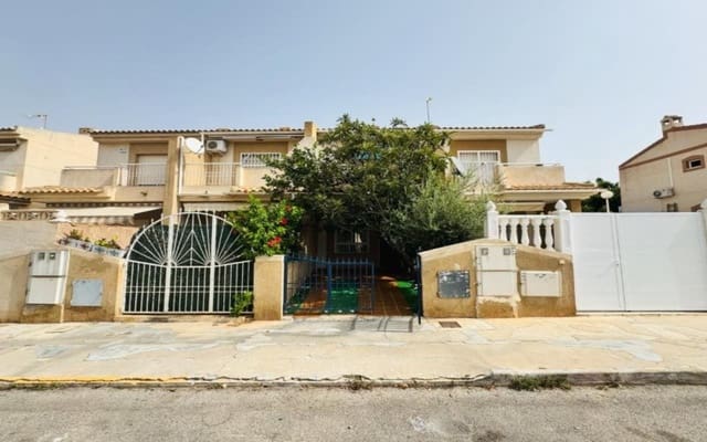3 soveværelse Byhus til salg i Aguas Nuevas, Torrevieja med swimmingpool garage - € 189.000 (Ref: 9283040)