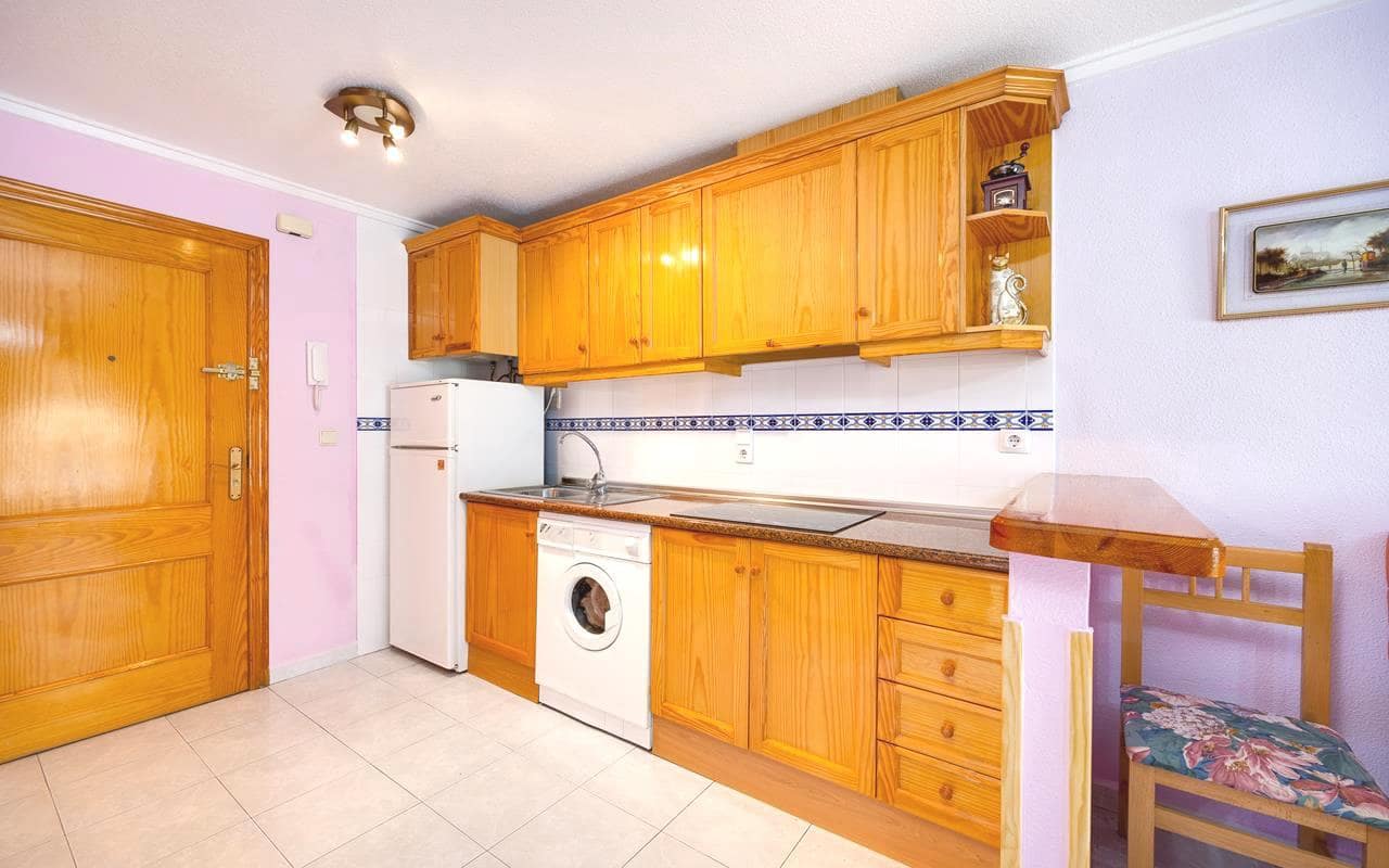 Studio til salgs i Torrevieja - € 79 995 (Ref: 9283041)