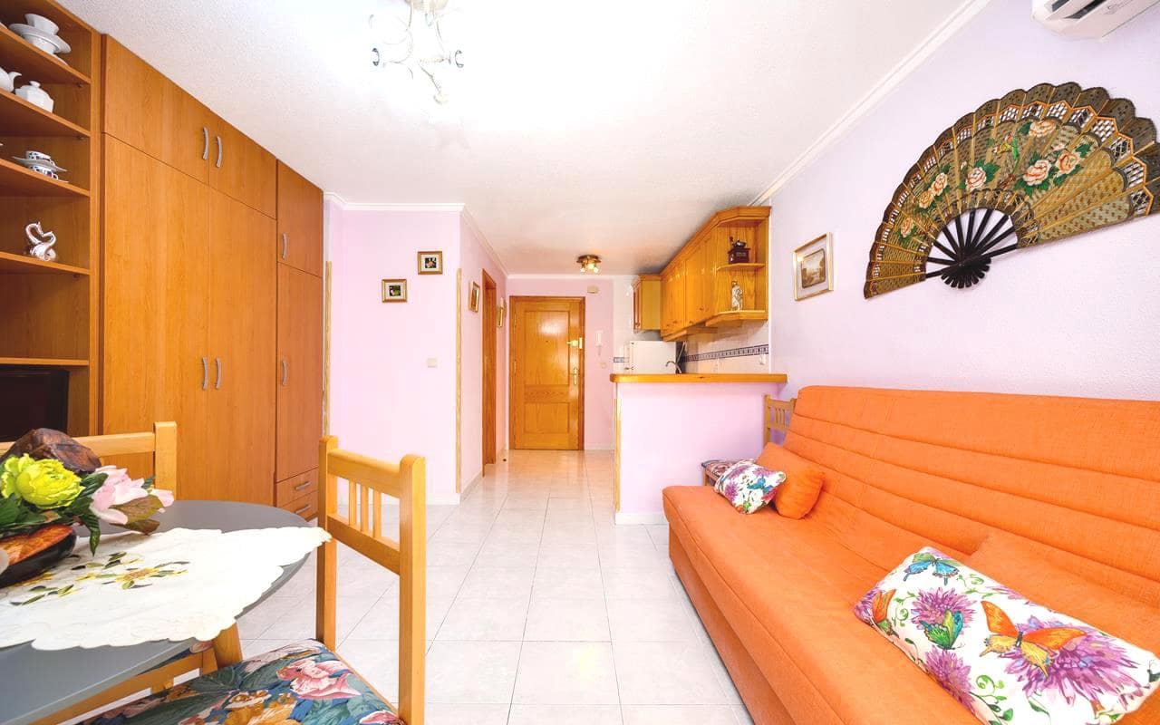 Studio til salgs i Torrevieja - € 79 995 (Ref: 9283041)