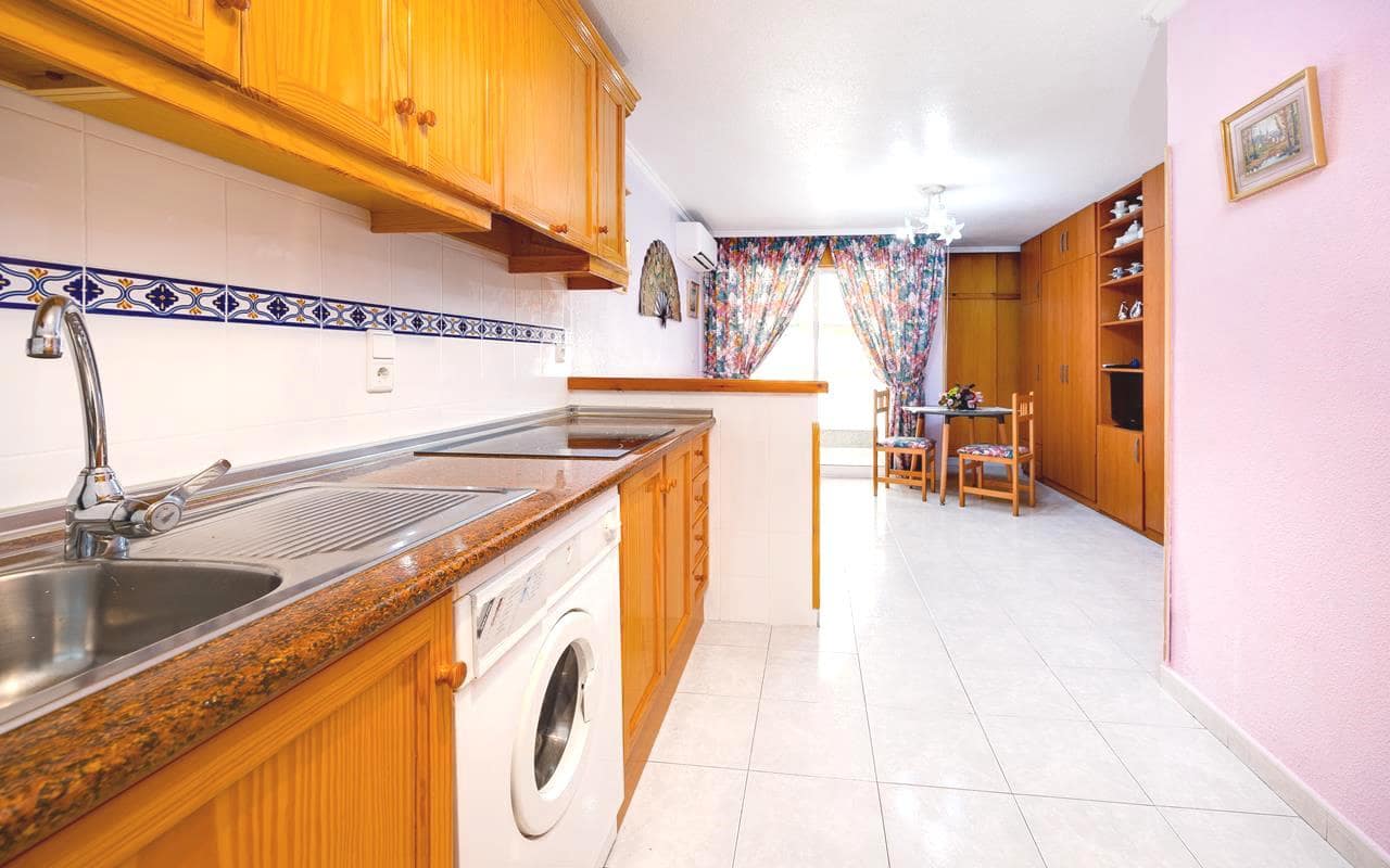 Studio til salgs i Torrevieja - € 79 995 (Ref: 9283041)
