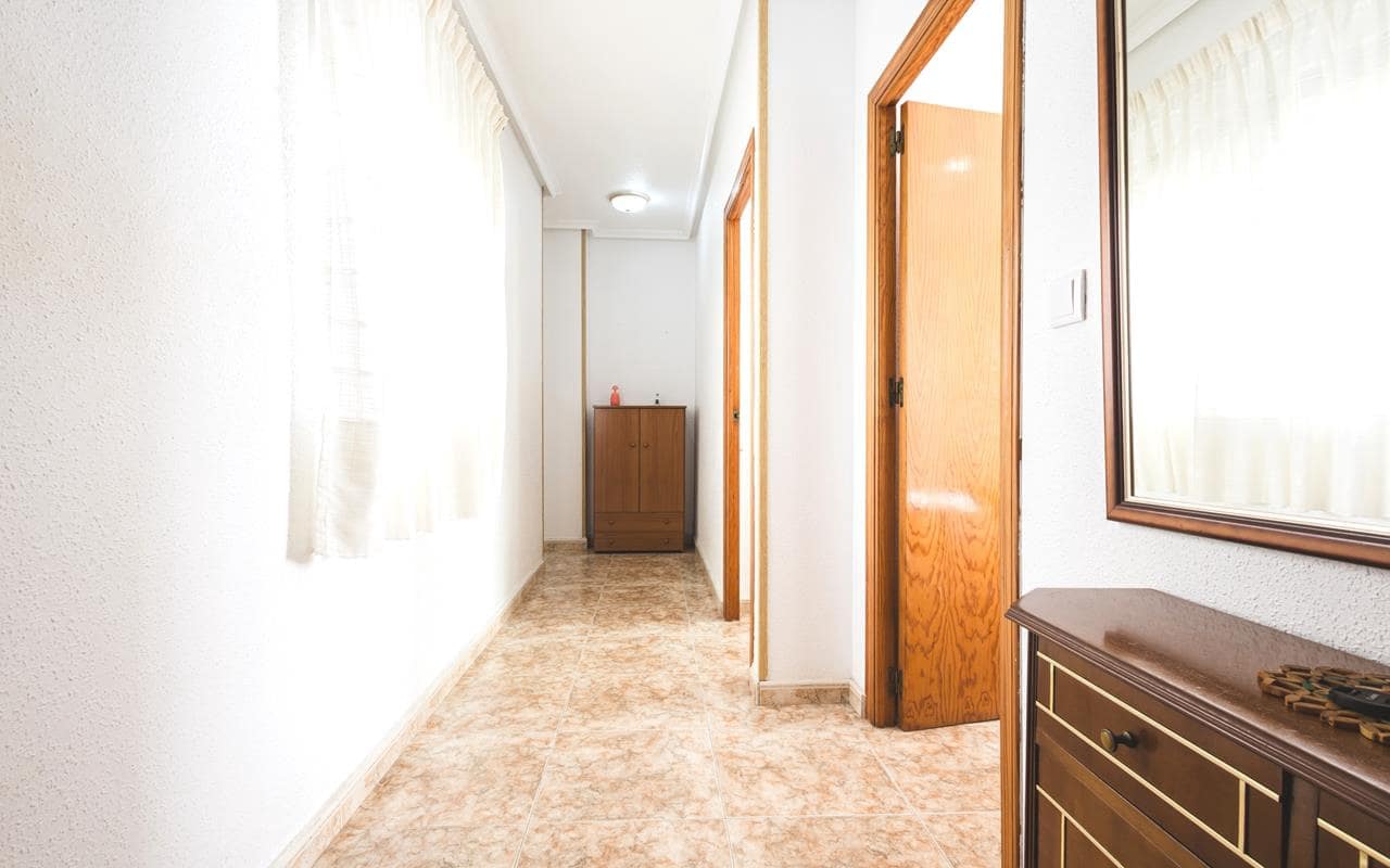 2 soveværelse Penthouse til salg i Torrevieja med garage - € 149.500 (Ref: 9283461)