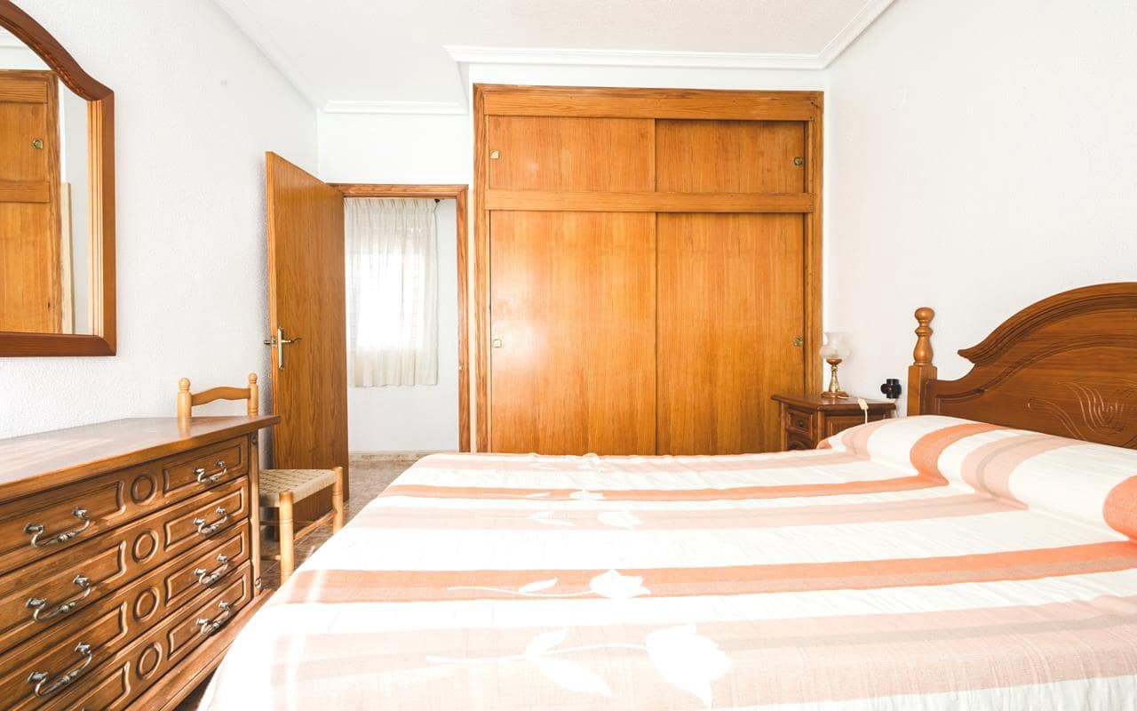 2 soveværelse Penthouse til salg i Torrevieja med garage - € 149.500 (Ref: 9283461)
