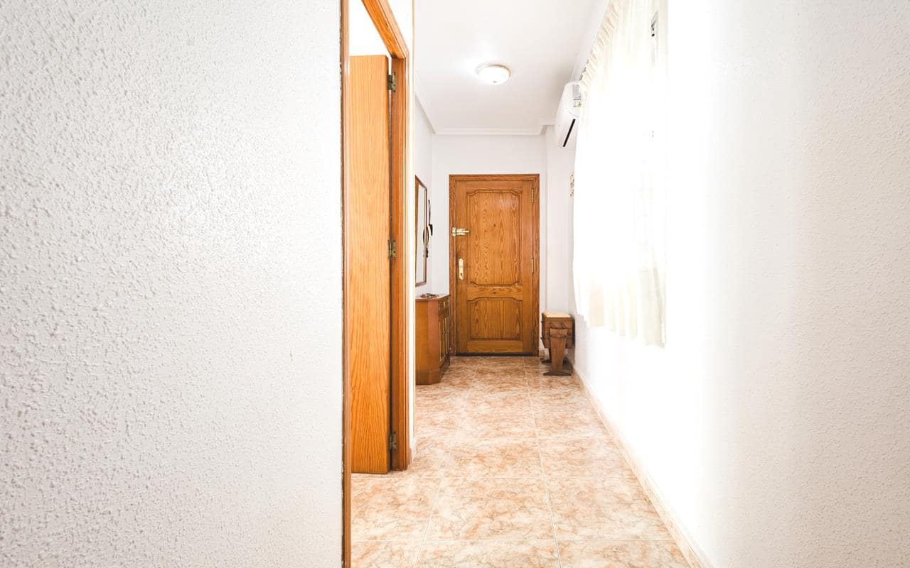 2 soveværelse Penthouse til salg i Torrevieja med garage - € 149.500 (Ref: 9283461)