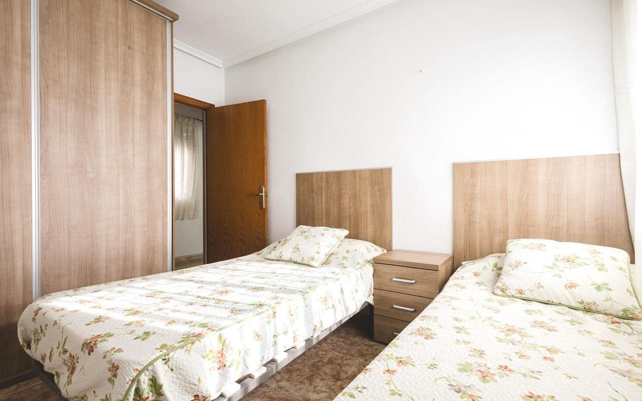 2 soveværelse Penthouse til salg i Torrevieja med garage - € 149.500 (Ref: 9283461)