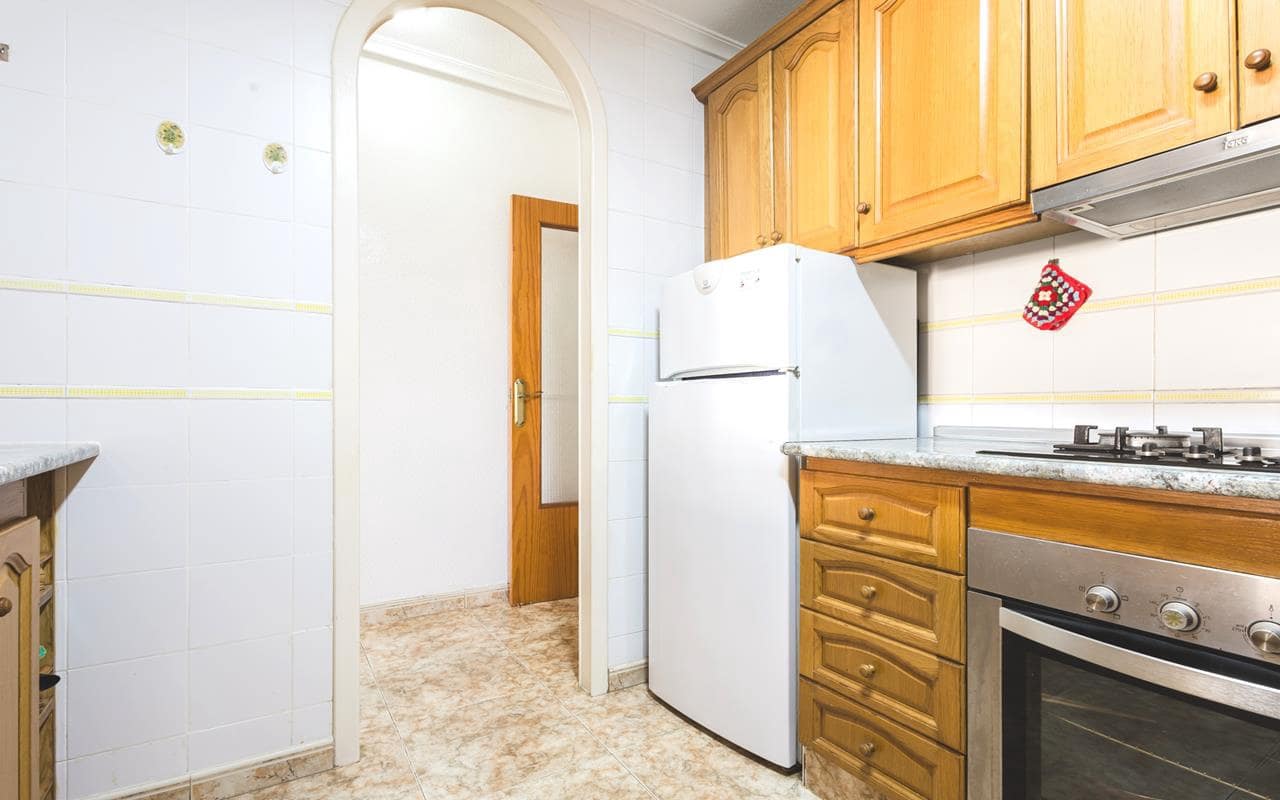 2 soveværelse Penthouse til salg i Torrevieja med garage - € 149.500 (Ref: 9283461)