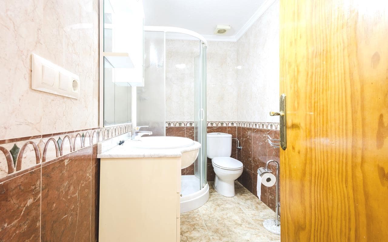 2 soveværelse Penthouse til salg i Torrevieja med garage - € 149.500 (Ref: 9283461)