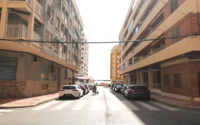 2 soverom Leilighet til salgs i Torrevieja med garasje - € 124 000 (Ref: 9285686)