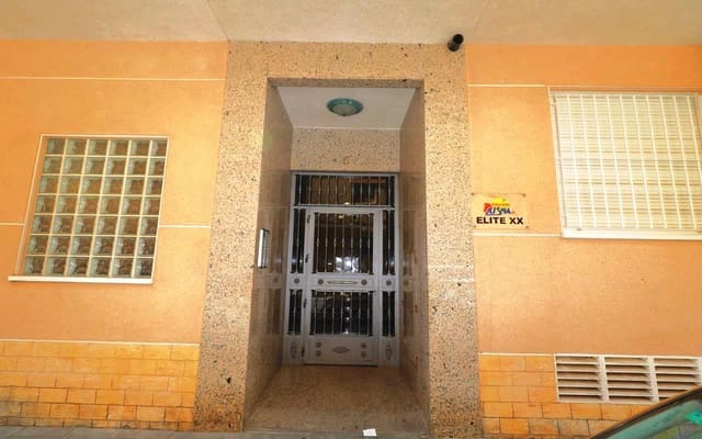 2 soverom Leilighet til salgs i Torrevieja med garasje - € 124 000 (Ref: 9285686)