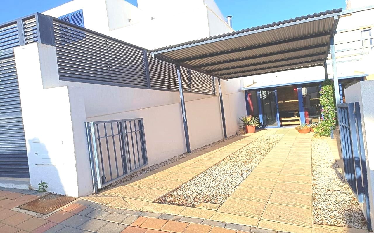 3 soveværelse Byhus til salg i Fortuna med garage - € 159.950 (Ref: 9287321)