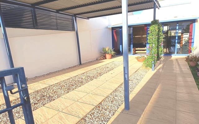 3 bedroom Townhouse for sale in Fortuna with garage - € 159,950 (Ref: 9287321)