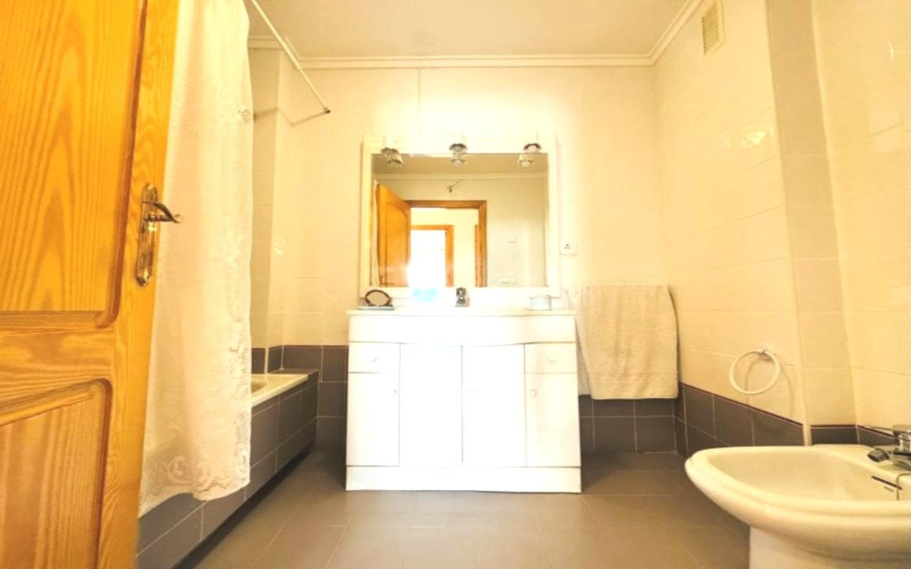 4 makuuhuone Huoneisto myytävänä paikassa La Mata mukana 
autotalli - 340 000 € (Ref: 9287352)