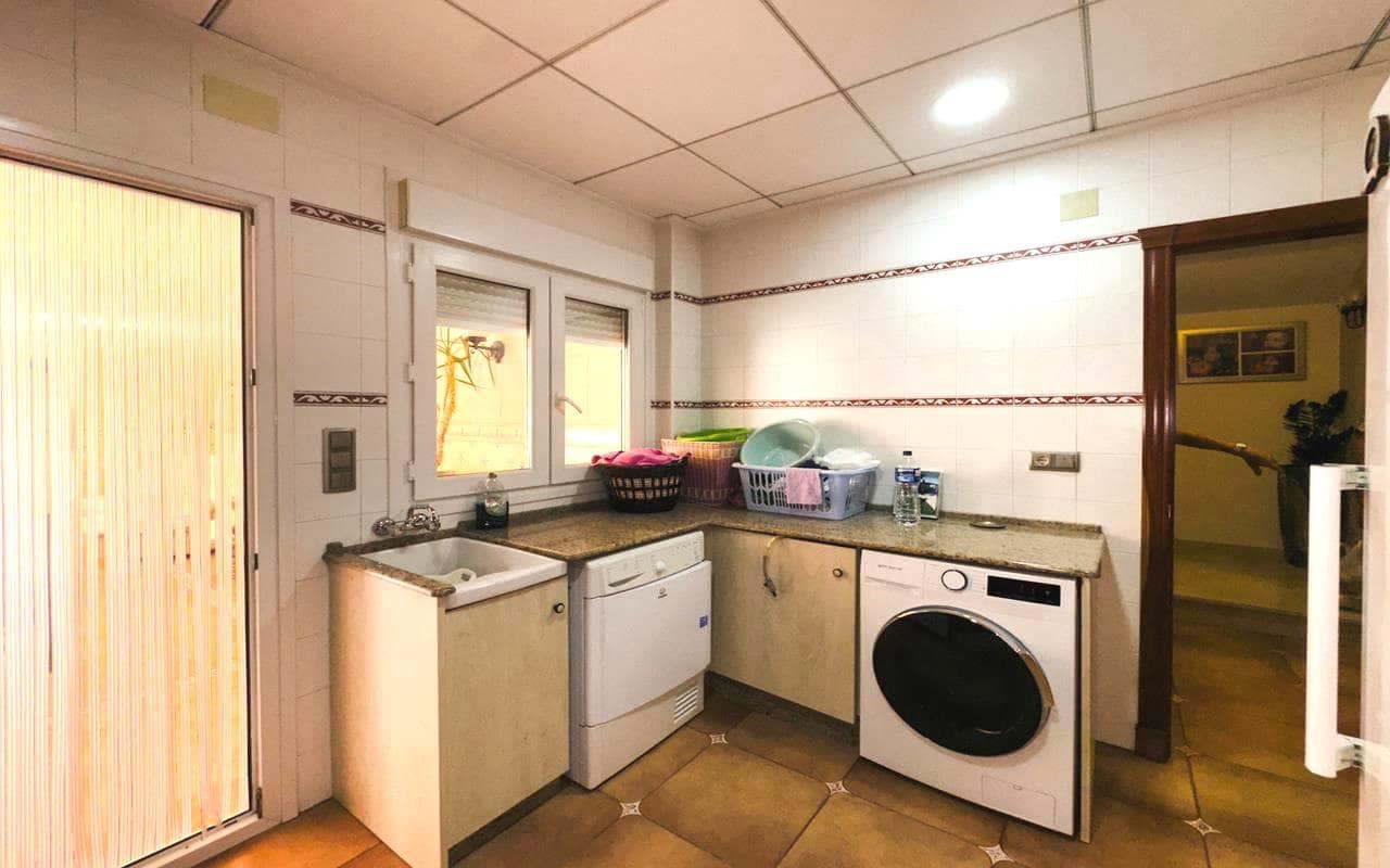 6 chambre Villa/Maison à vendre à Bigastro avec garage - 499 999 € (Ref: 9289509)