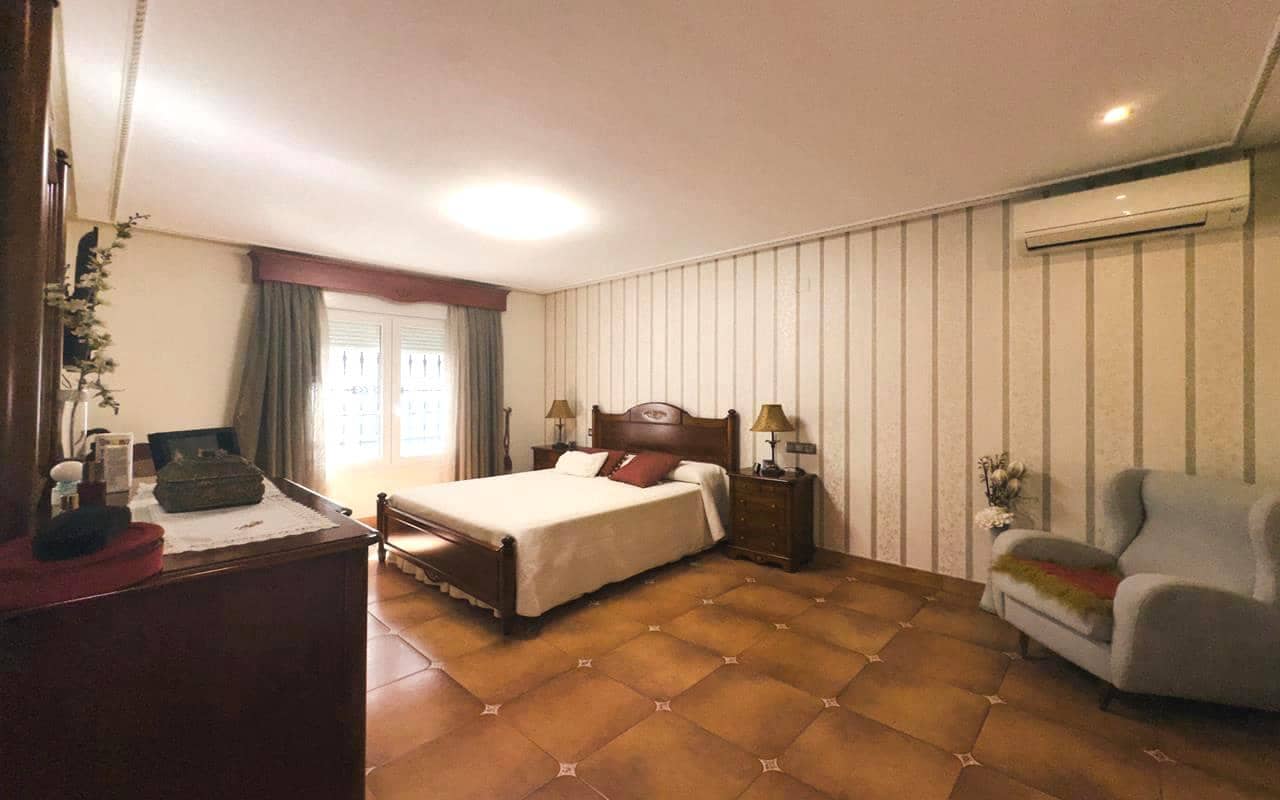 6 chambre Villa/Maison à vendre à Bigastro avec garage - 499 999 € (Ref: 9289509)