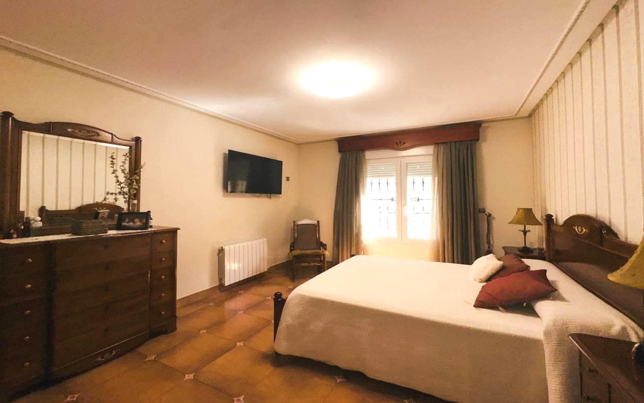 6 chambre Villa/Maison à vendre à Bigastro avec garage - 499 999 € (Ref: 9289509)