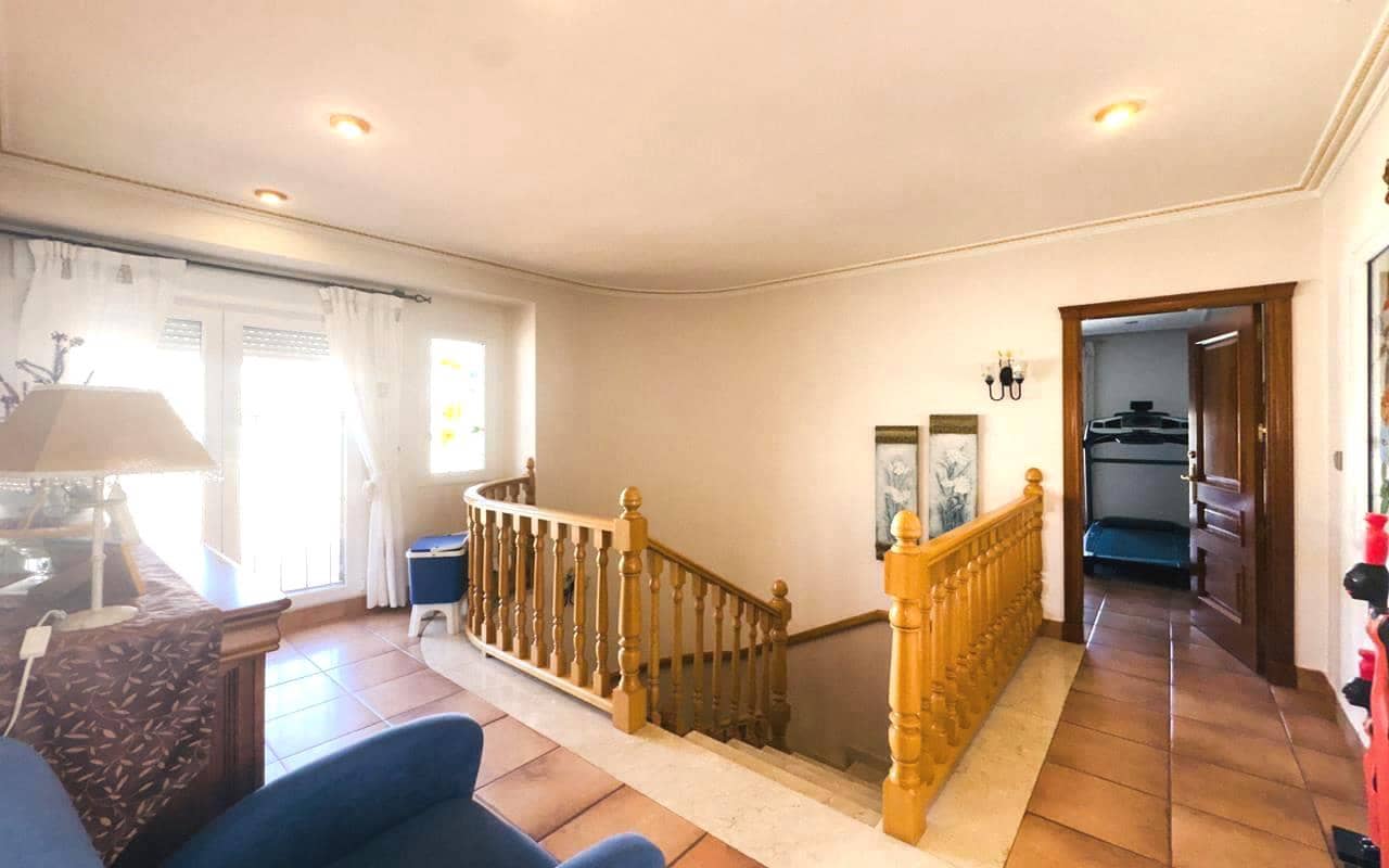 6 chambre Villa/Maison à vendre à Bigastro avec garage - 499 999 € (Ref: 9289509)