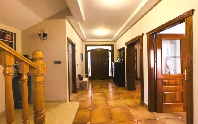 6 quarto Moradia para venda em Bigastro com garagem - 499 999 € (Ref: 9289509)