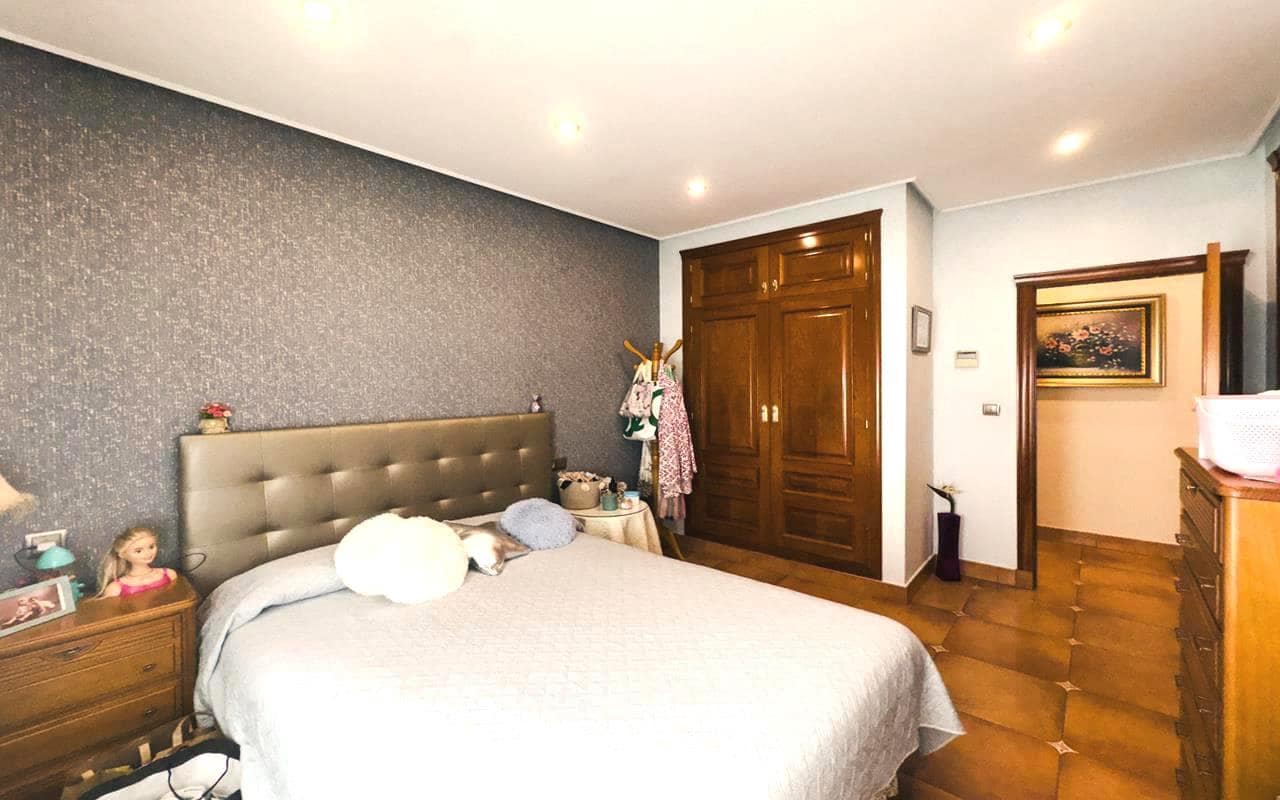 6 chambre Villa/Maison à vendre à Bigastro avec garage - 499 999 € (Ref: 9289509)