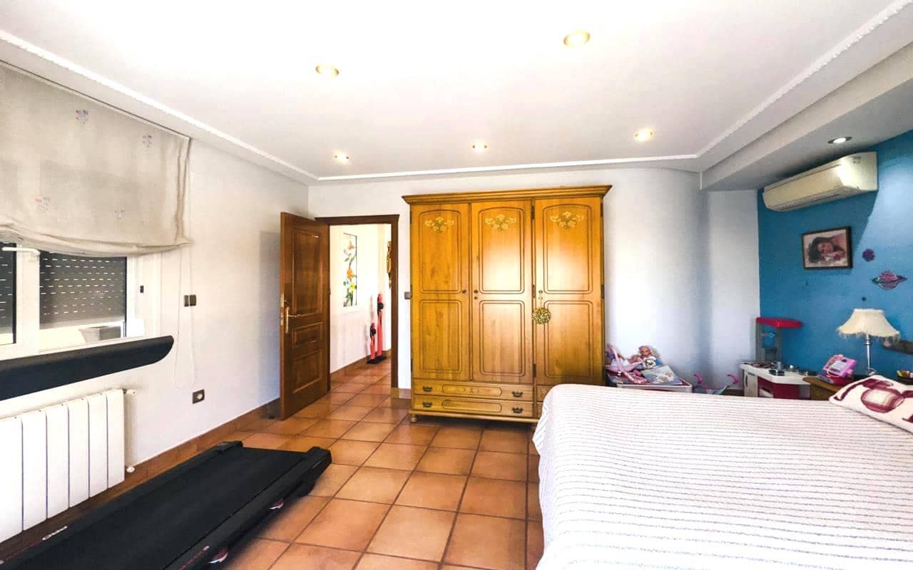 6 chambre Villa/Maison à vendre à Bigastro avec garage - 499 999 € (Ref: 9289509)