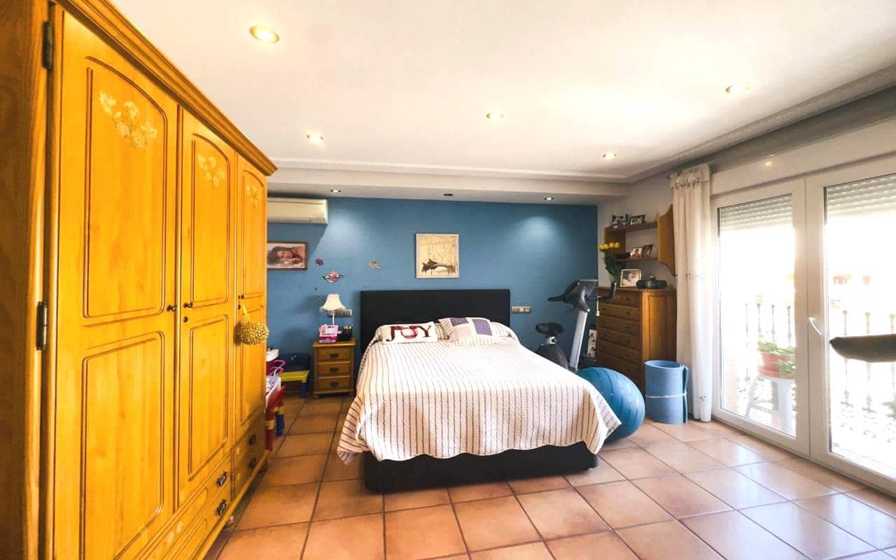 6 chambre Villa/Maison à vendre à Bigastro avec garage - 499 999 € (Ref: 9289509)