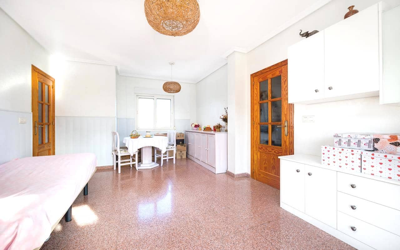 2 slaapkamer Appartement te koop in Torrevieja - € 169.500 (Ref: 9343334)