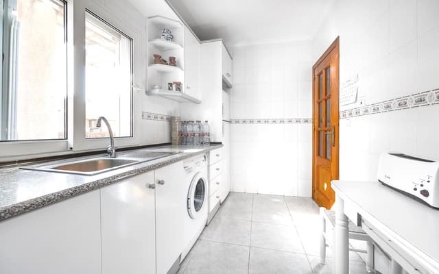 2 slaapkamer Appartement te koop in Torrevieja - € 169.500 (Ref: 9343334)